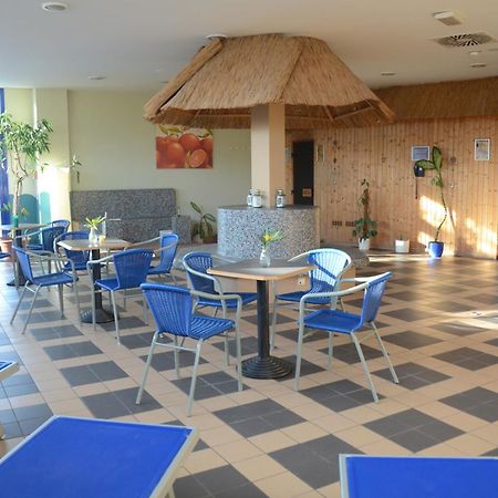 הלברשטאדט Hotel Ambiente מראה חיצוני תמונה