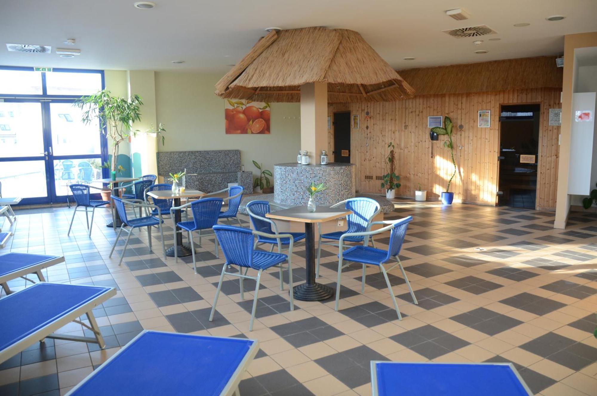 הלברשטאדט Hotel Ambiente מראה חיצוני תמונה
